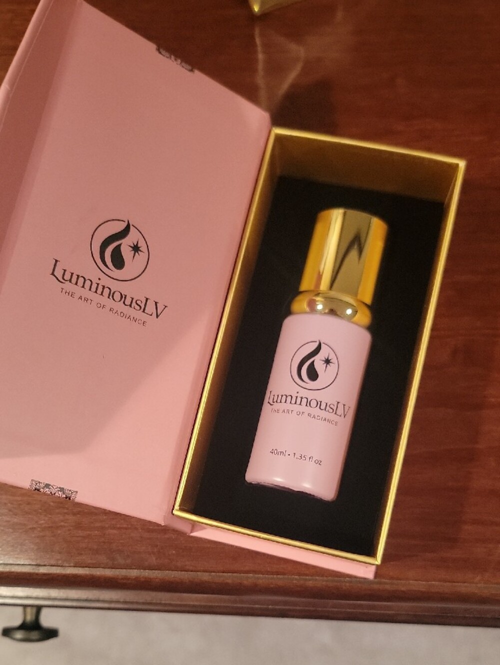 LuminousLV Anti Aging Radiance Restoring Serum - Pink